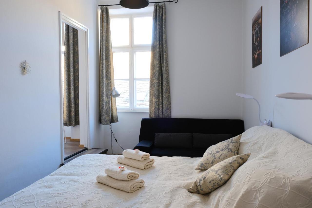 Varfal-Lak Apartman Sopron Buitenkant foto