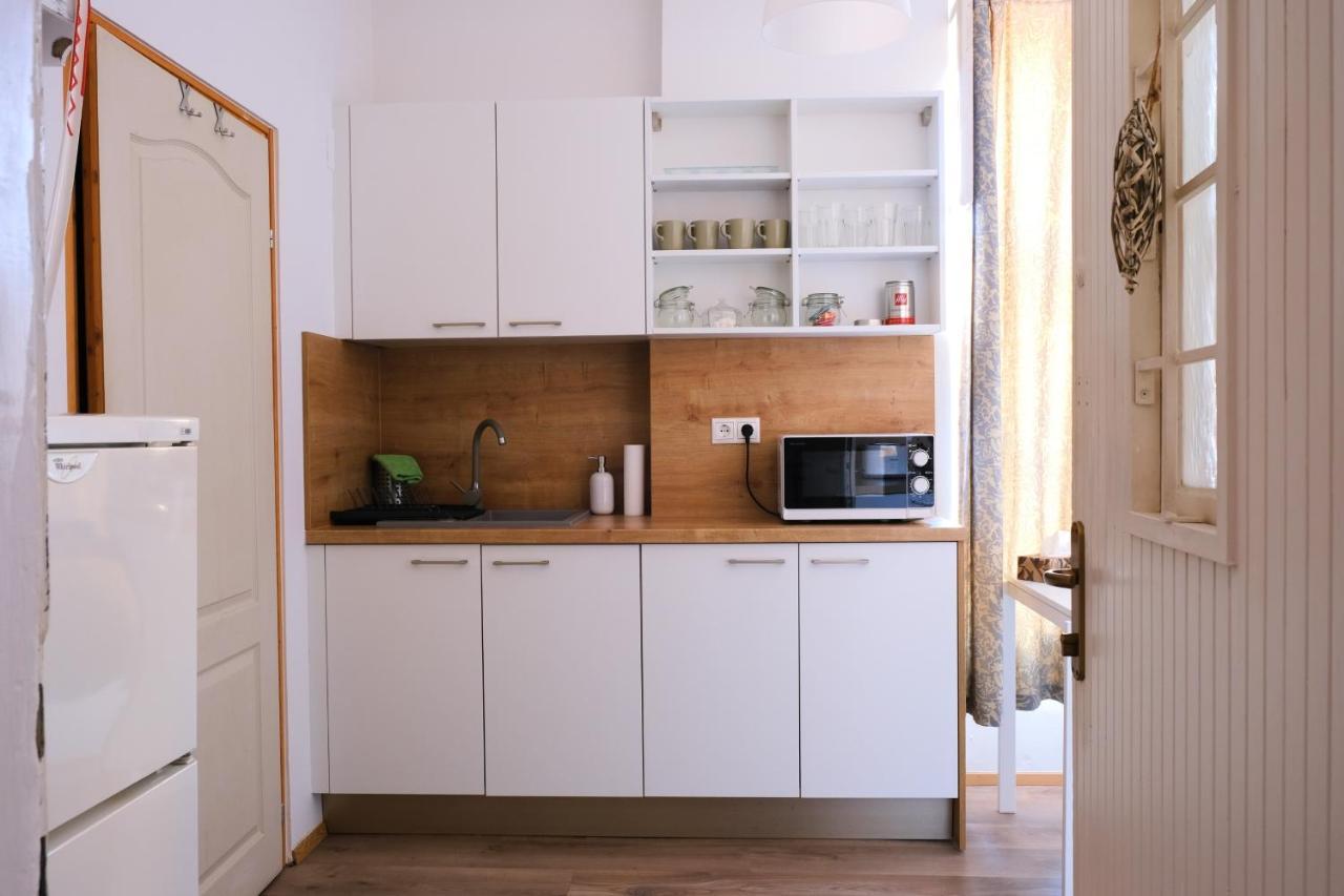 Varfal-Lak Apartman Sopron Buitenkant foto