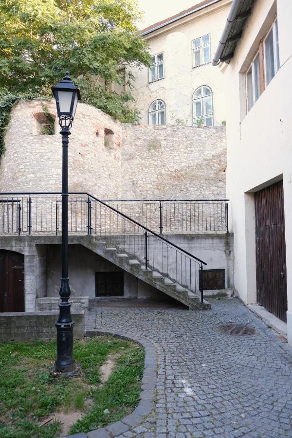 Varfal-Lak Apartman Sopron Buitenkant foto