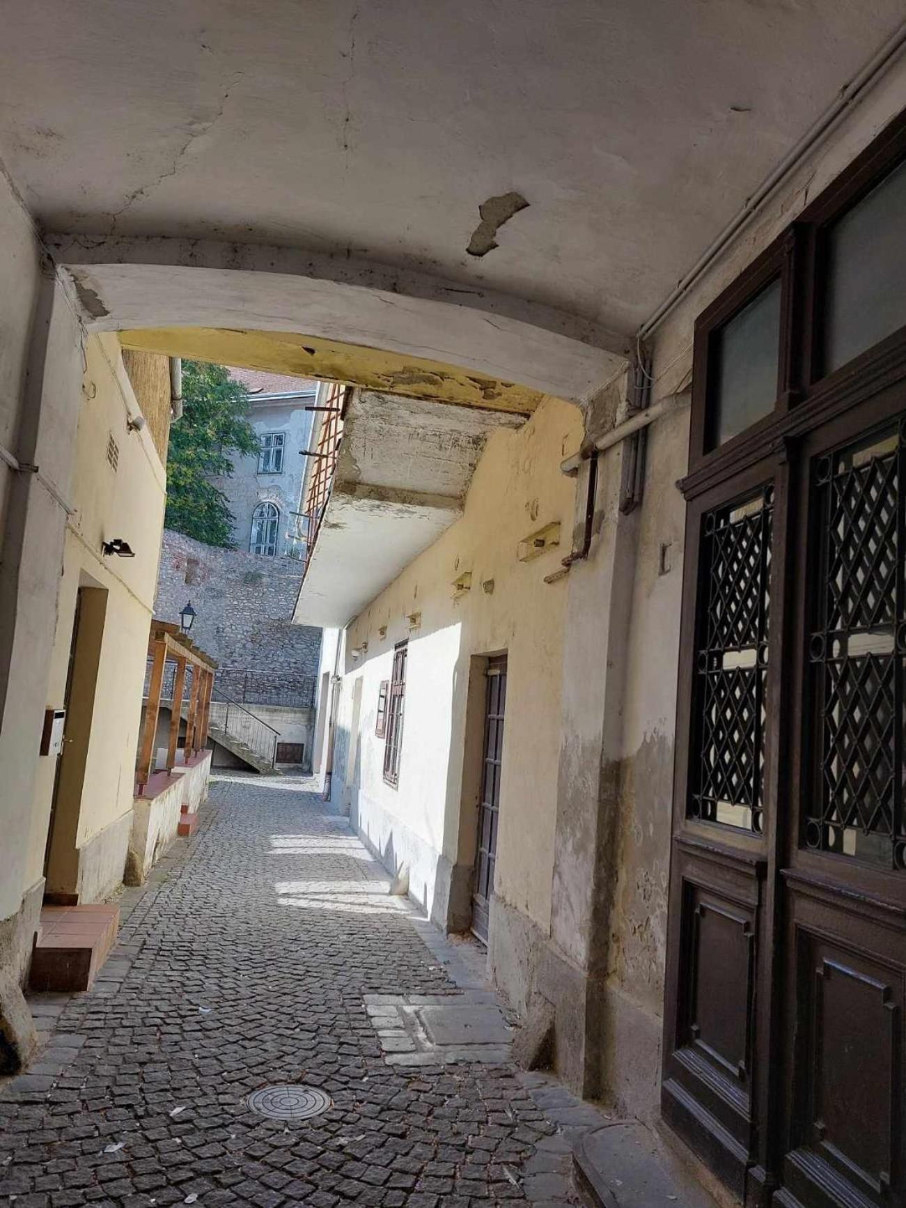 Varfal-Lak Apartman Sopron Buitenkant foto